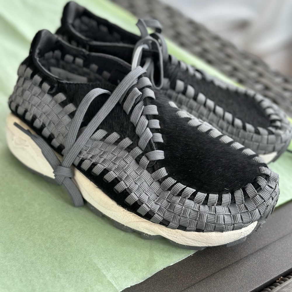 New Women’s Nike Air Footscape Black and Gray Woven Sneakers